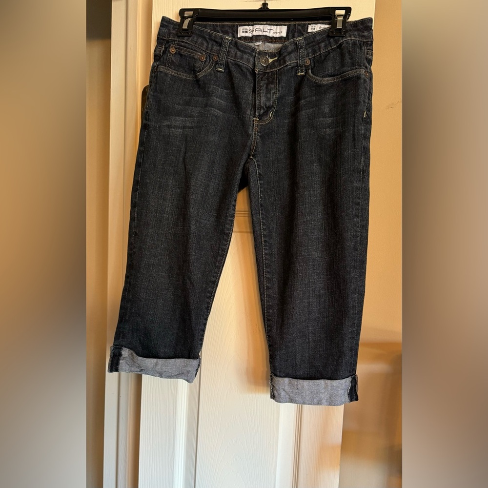 Ladies crop jeans